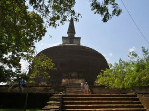 Huge stupa in Polonnaruwa